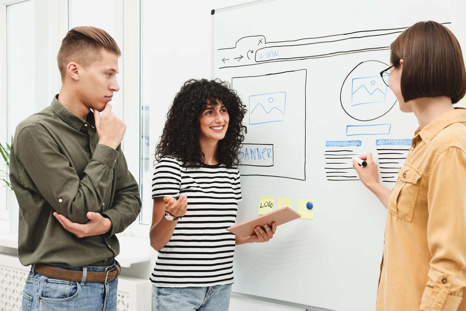 UX lead mapping hypotheses and decision criteria for conversion optimization experiments with a product team