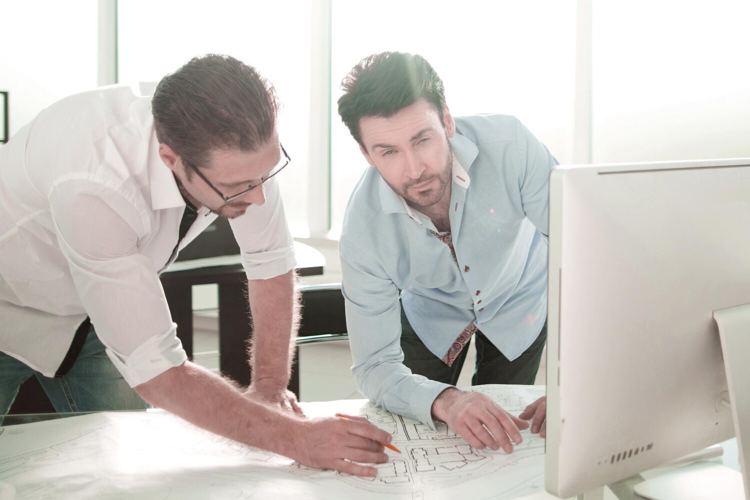 A lead architect analyzes a build-versus-buy matrix to guide AI platform decisions