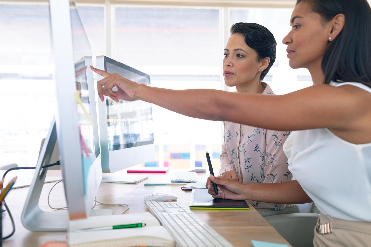 Cross-functional team mapping checkout patterns to improve conversion rate