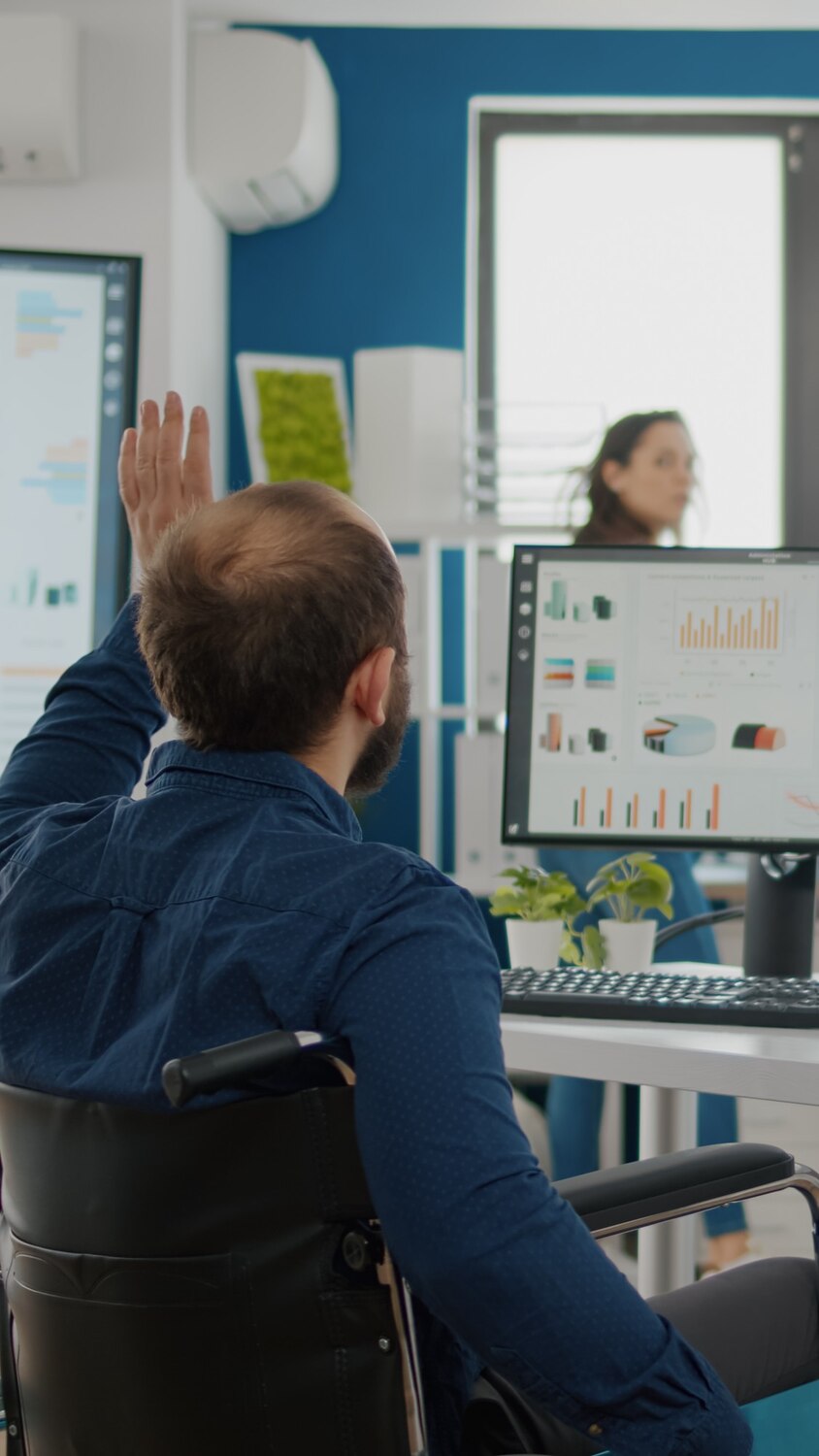 Mapping capability waves and decisions that shape the transformation roadmap
